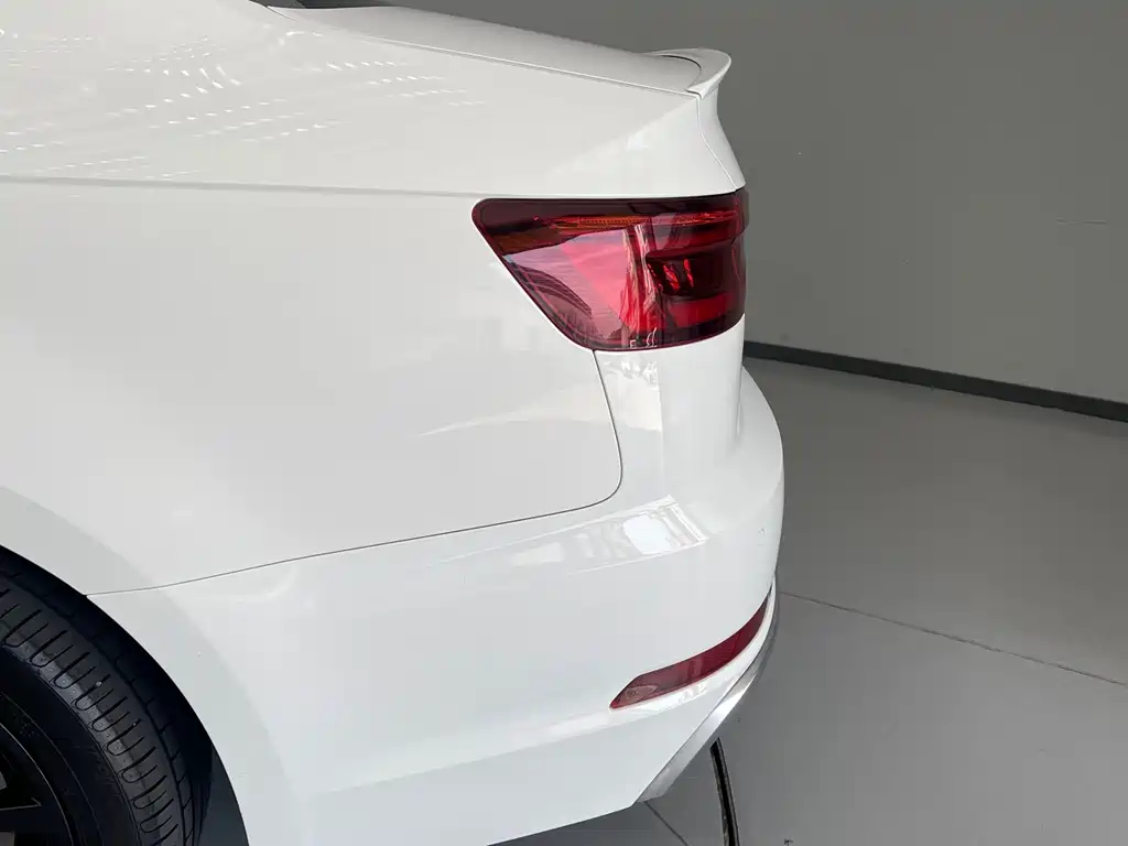 Audi A4L 2019 45 TFSI quattro Sport V