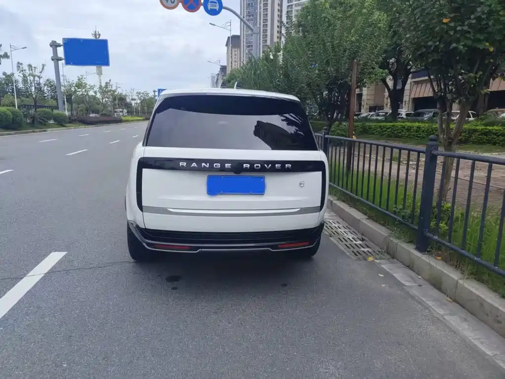 Land Rover Range Rover — миниатюра 2