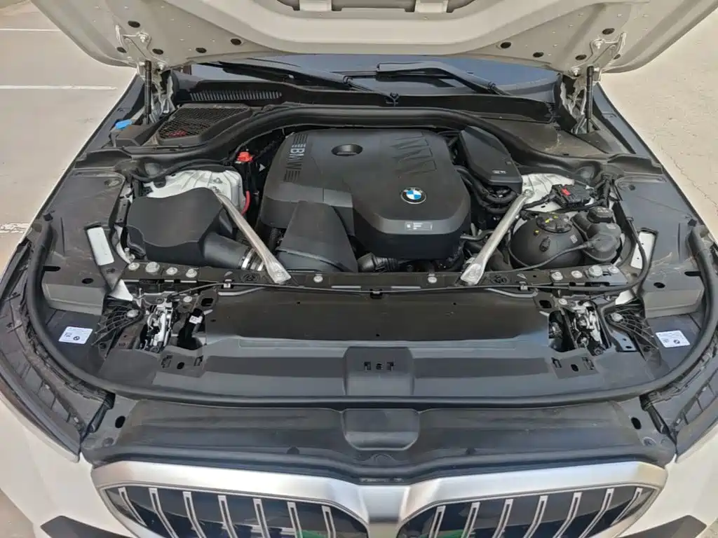 BMW 5 Series — миниатюра 20