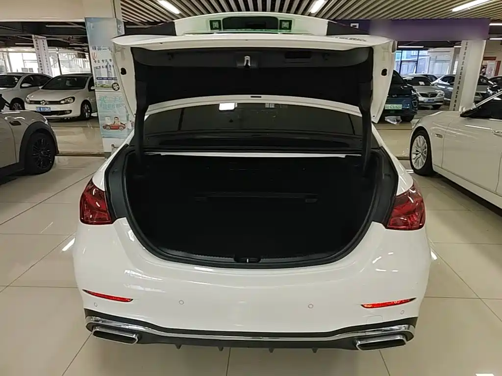 Mercedes-Benz C-Class — миниатюра 19