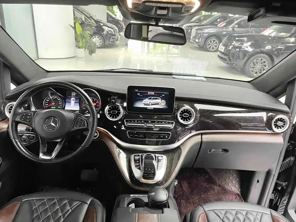 Mercedes-Benz V-Class — миниатюра 4