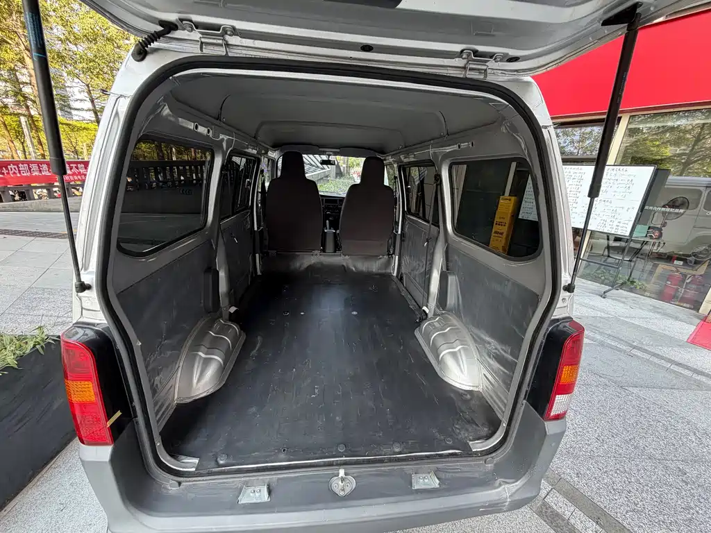 Wuling Zhiguang — миниатюра 8
