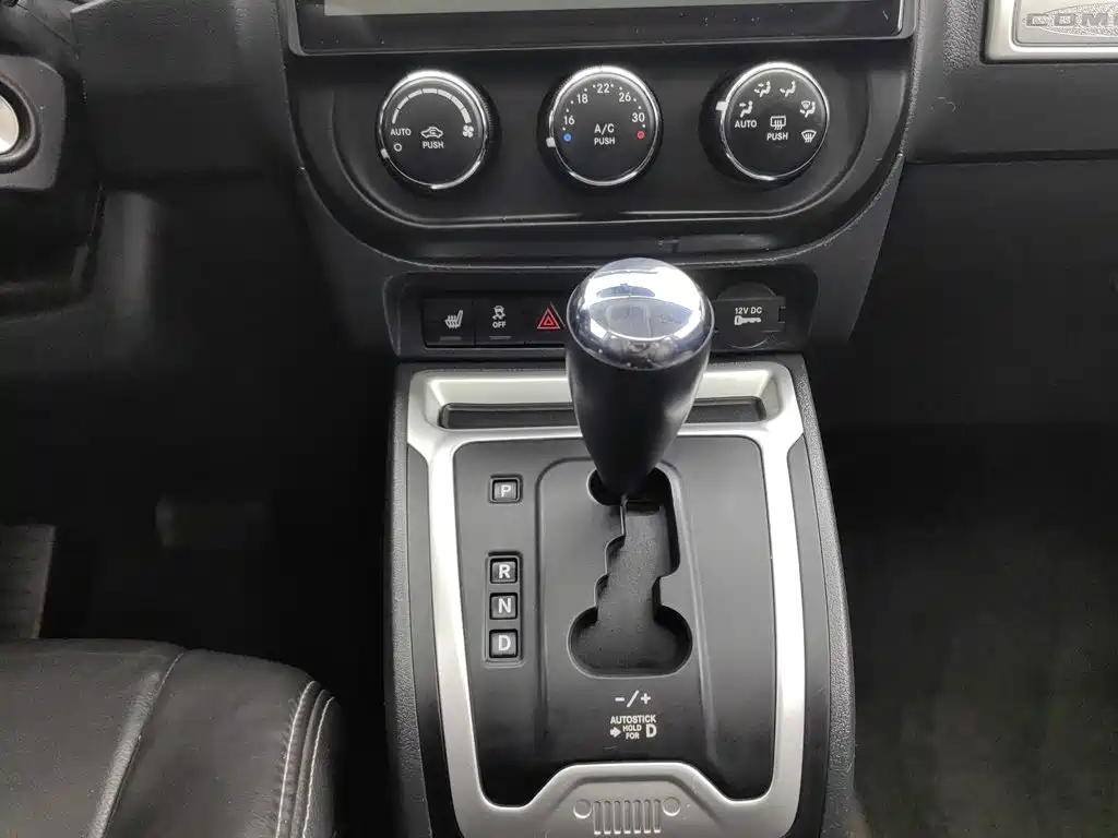 Jeep Compass (Import) — миниатюра 13