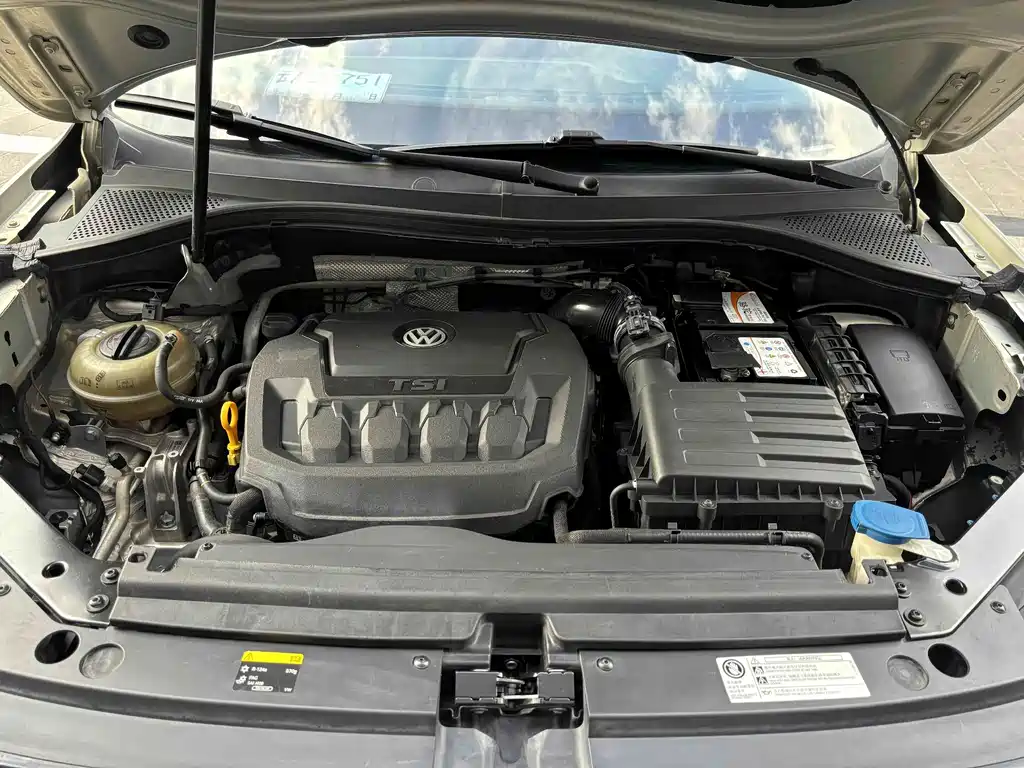 Volkswagen Tiguan L — миниатюра 20