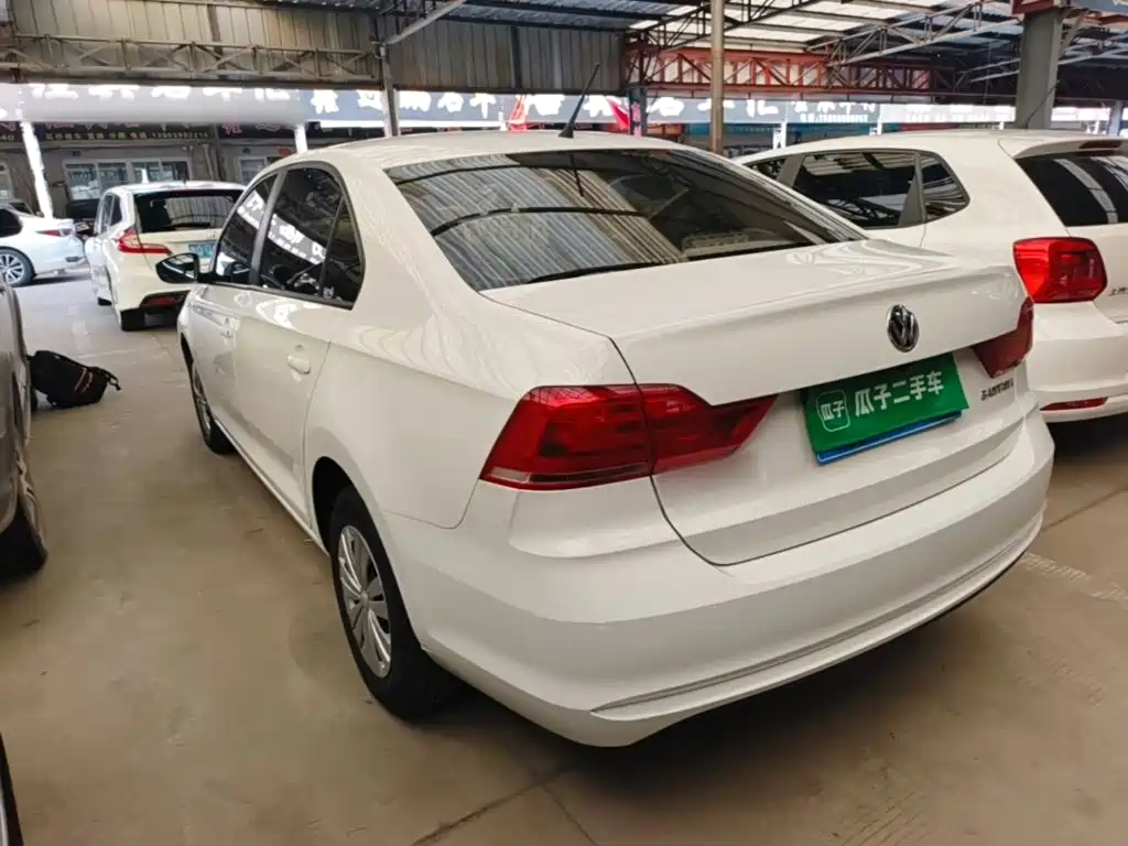 Volkswagen Santana — миниатюра 5