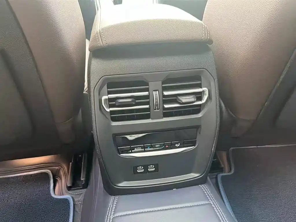 BMW 3 Series — миниатюра 18