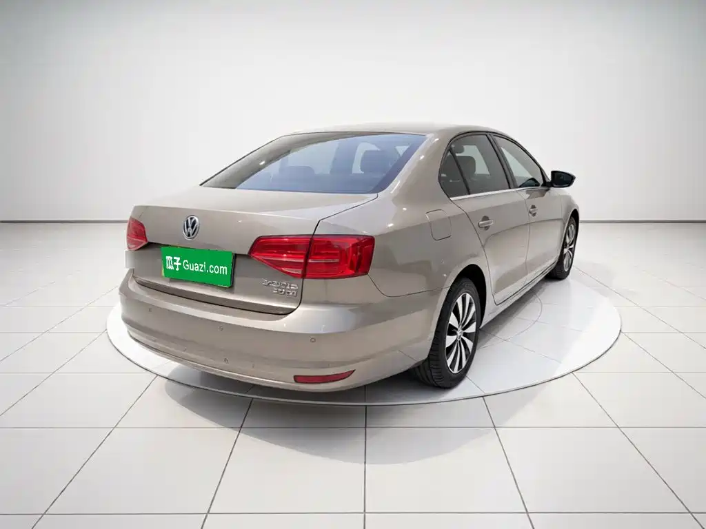 Volkswagen Sagitar — миниатюра 6
