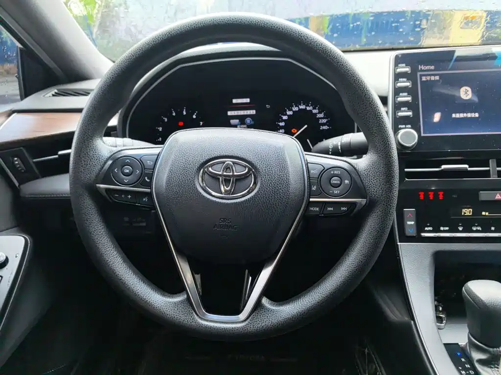 Toyota Avalon — миниатюра 11