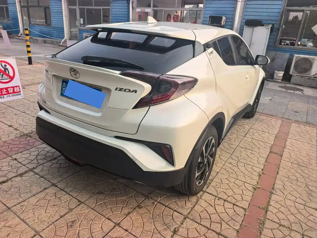 Toyota IZOA — миниатюра 4