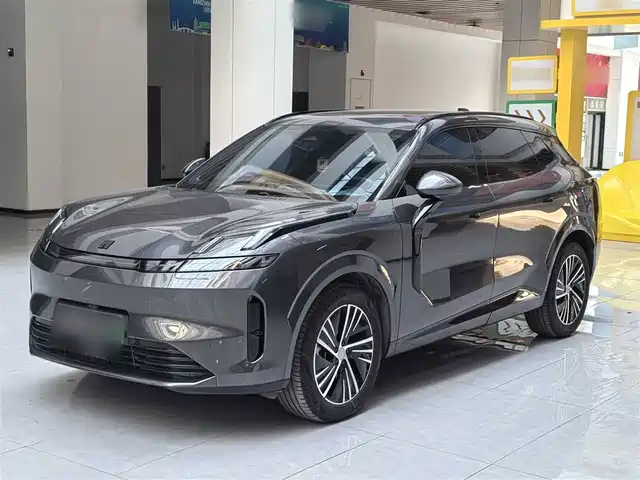 LYNK & CO. 08 EM P 2023