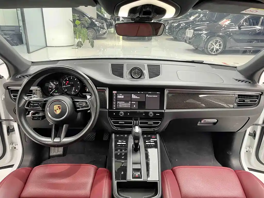 Porsche Macan — миниатюра 4