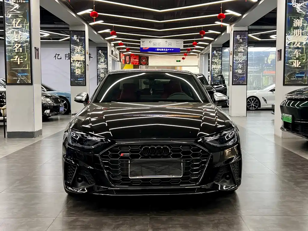 AUDI S4