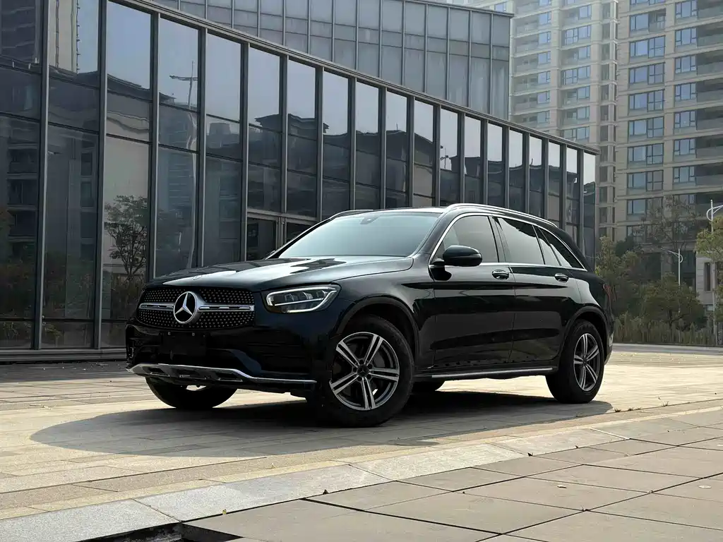 MERCEDES-BENZ GLC