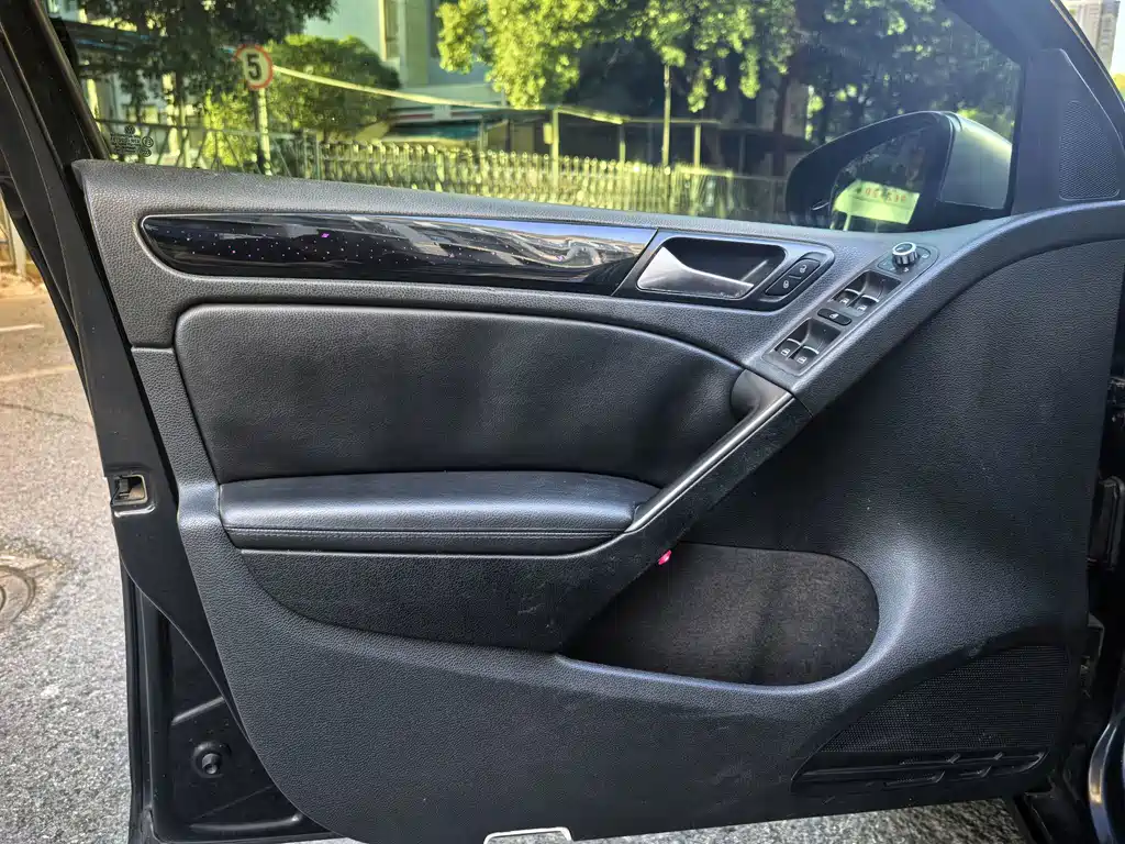 Volkswagen Golf GTI — миниатюра 17