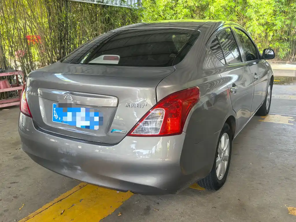 Nissan Sunny — миниатюра 6