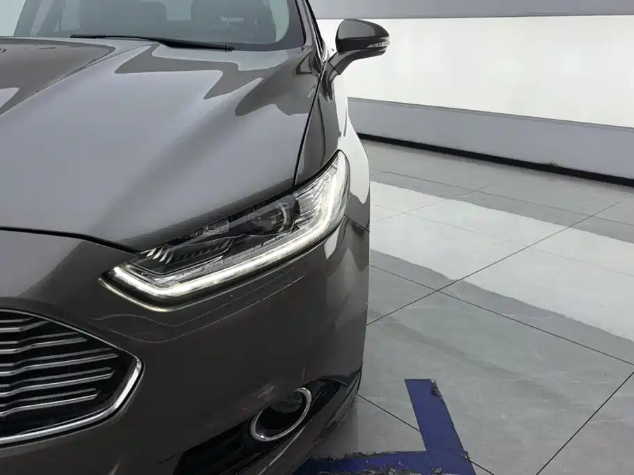 Ford Mondeo — миниатюра 5
