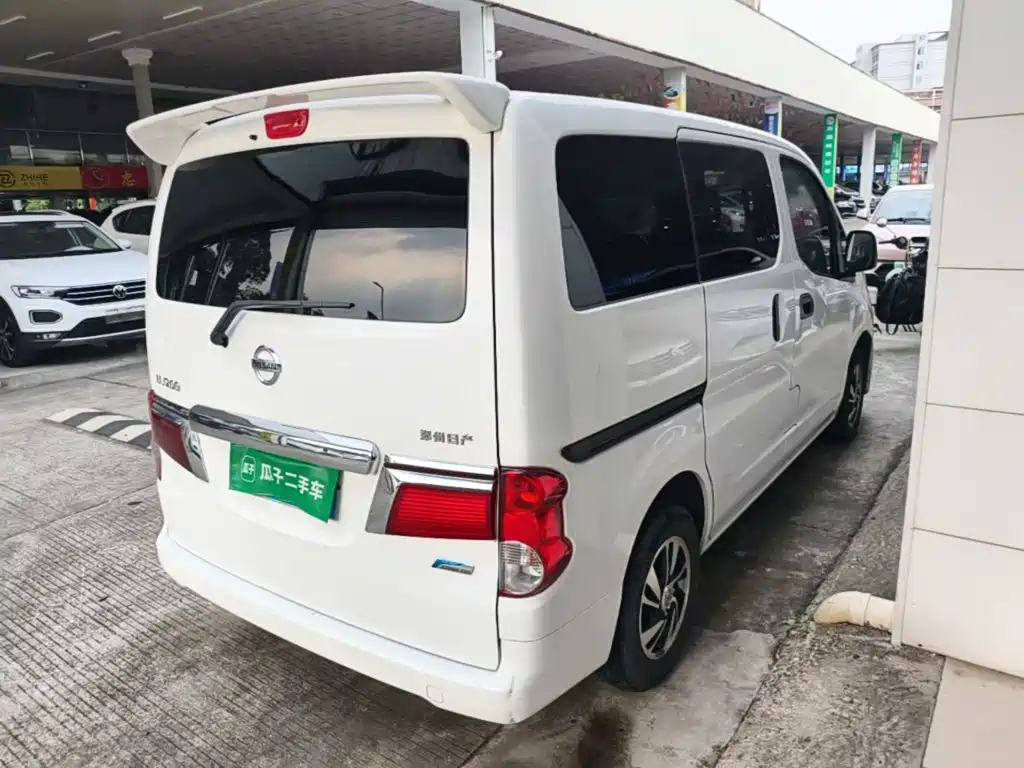 Nissan NV200 — миниатюра 7