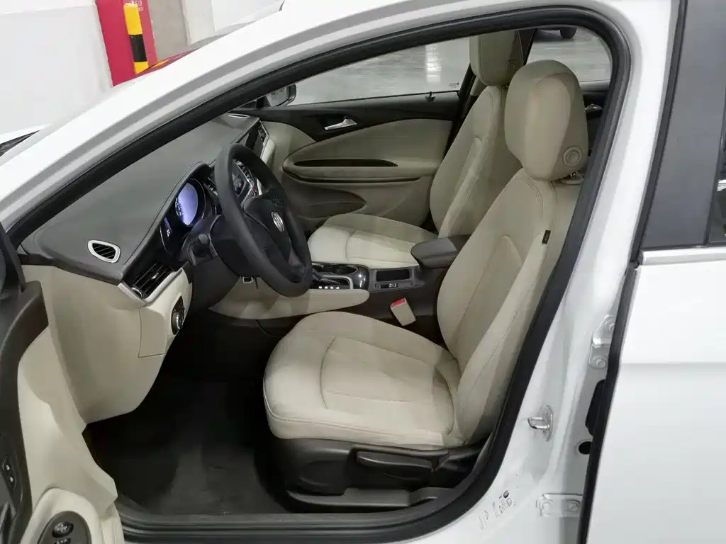 Buick Verano — миниатюра 10