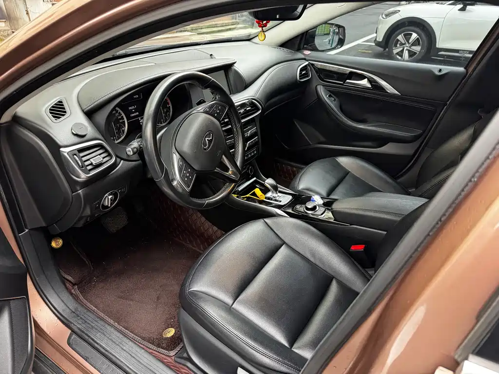 Infiniti QX30 — миниатюра 3