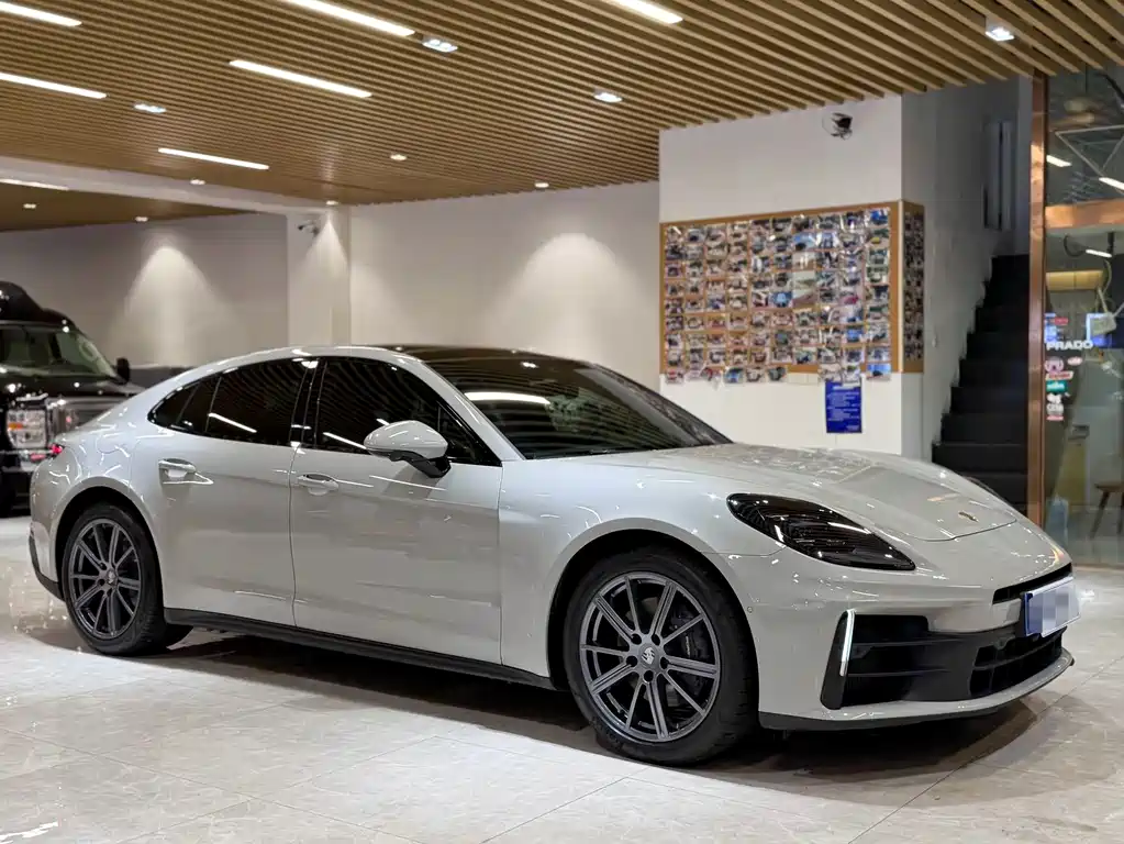 Porsche Panamera — миниатюра 3