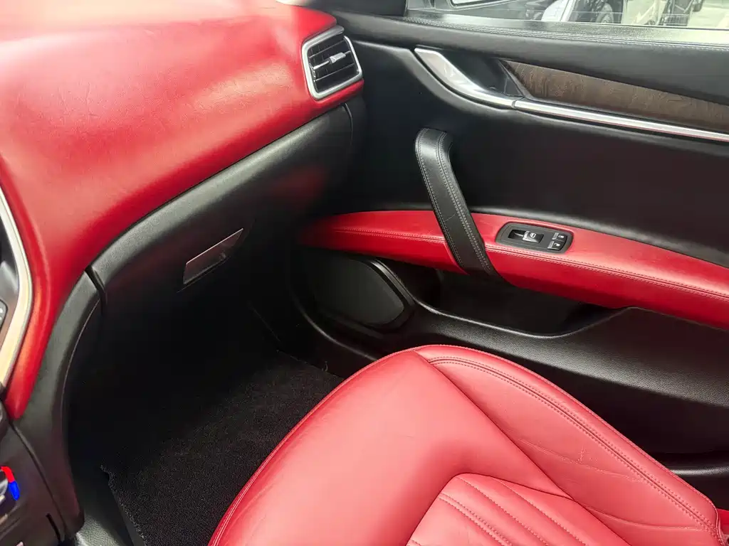 Maserati Ghibli — миниатюра 10