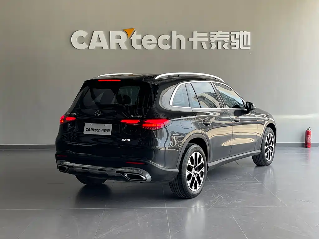 Mercedes-Benz GLC 2023 GLC 260 L 4MATIC 5 мест
