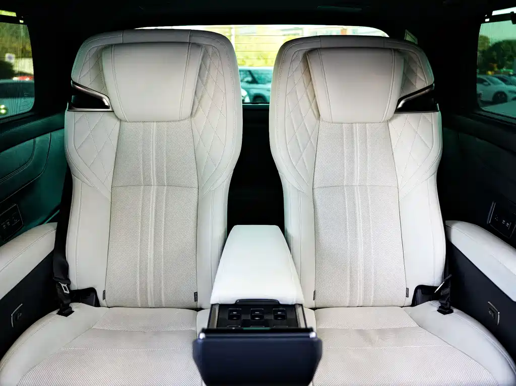 Lexus LM — миниатюра 8