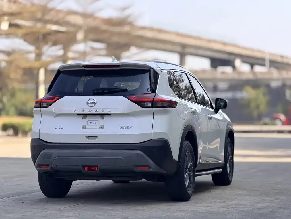 Nissan X-Trail — миниатюра 9