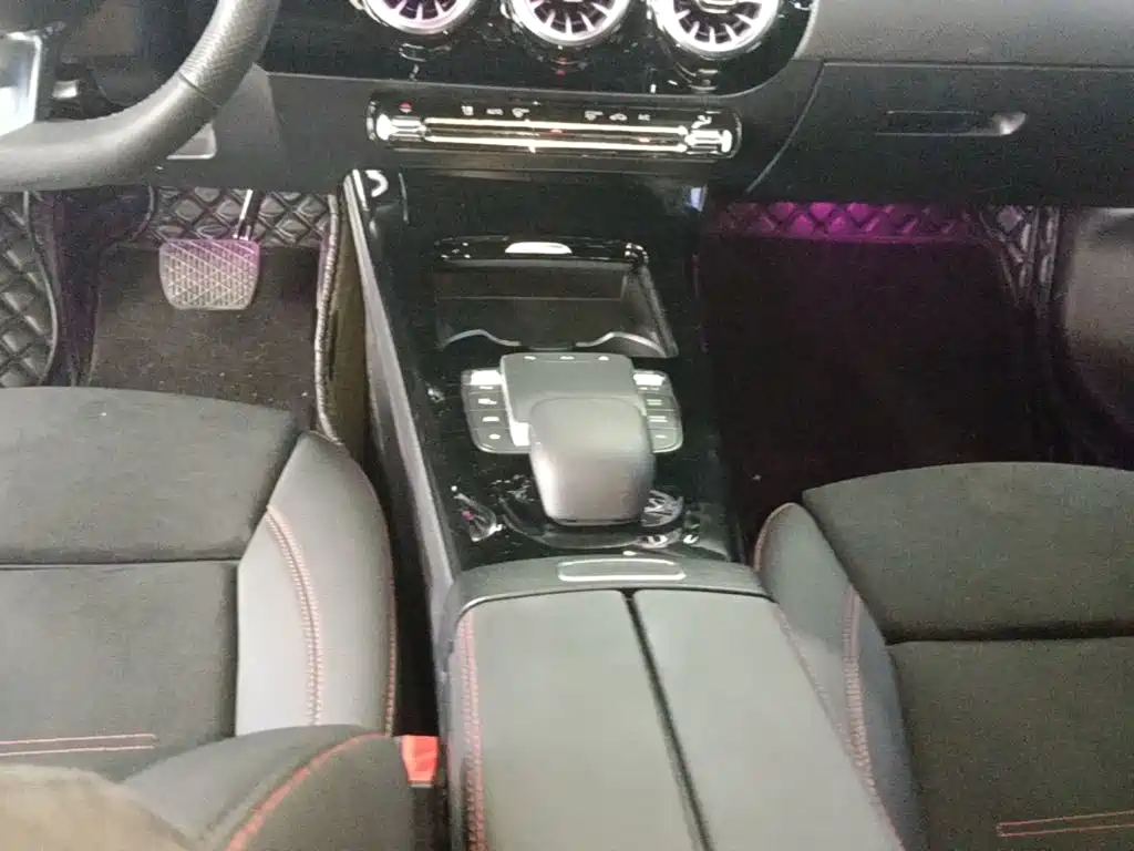 Mercedes-Benz A-Class — миниатюра 14