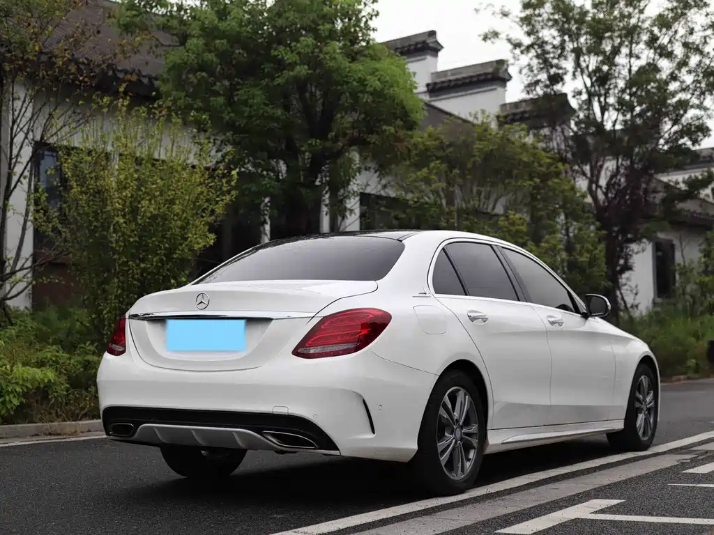 Mercedes-Benz C-Class — миниатюра 5