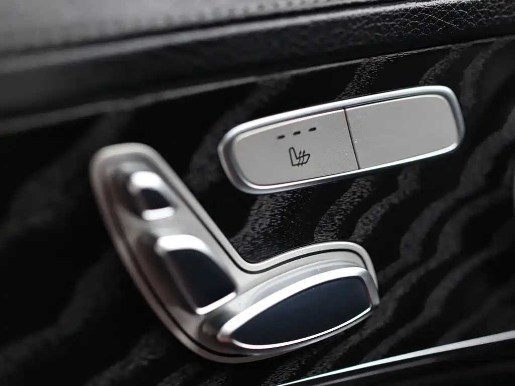 Mercedes-Benz C-Class — миниатюра 13