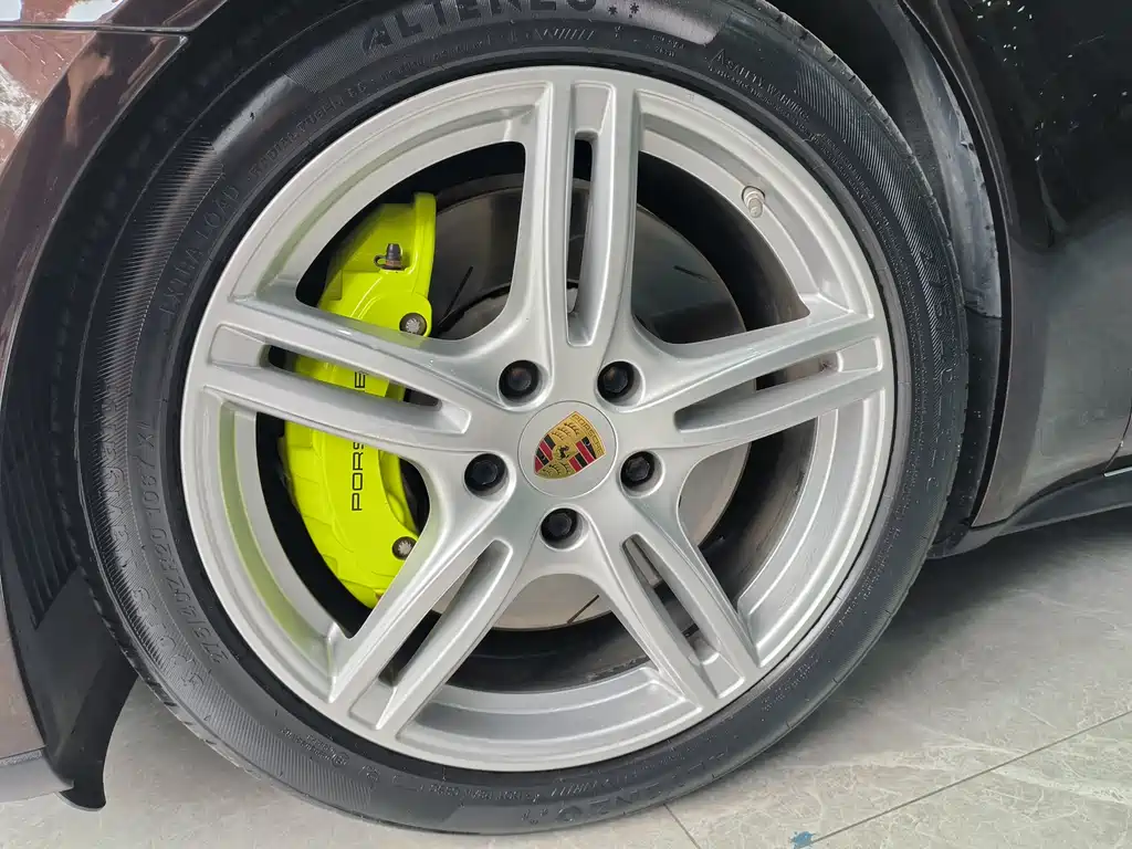 PORSCHE PANAMERA NEW ENERGY