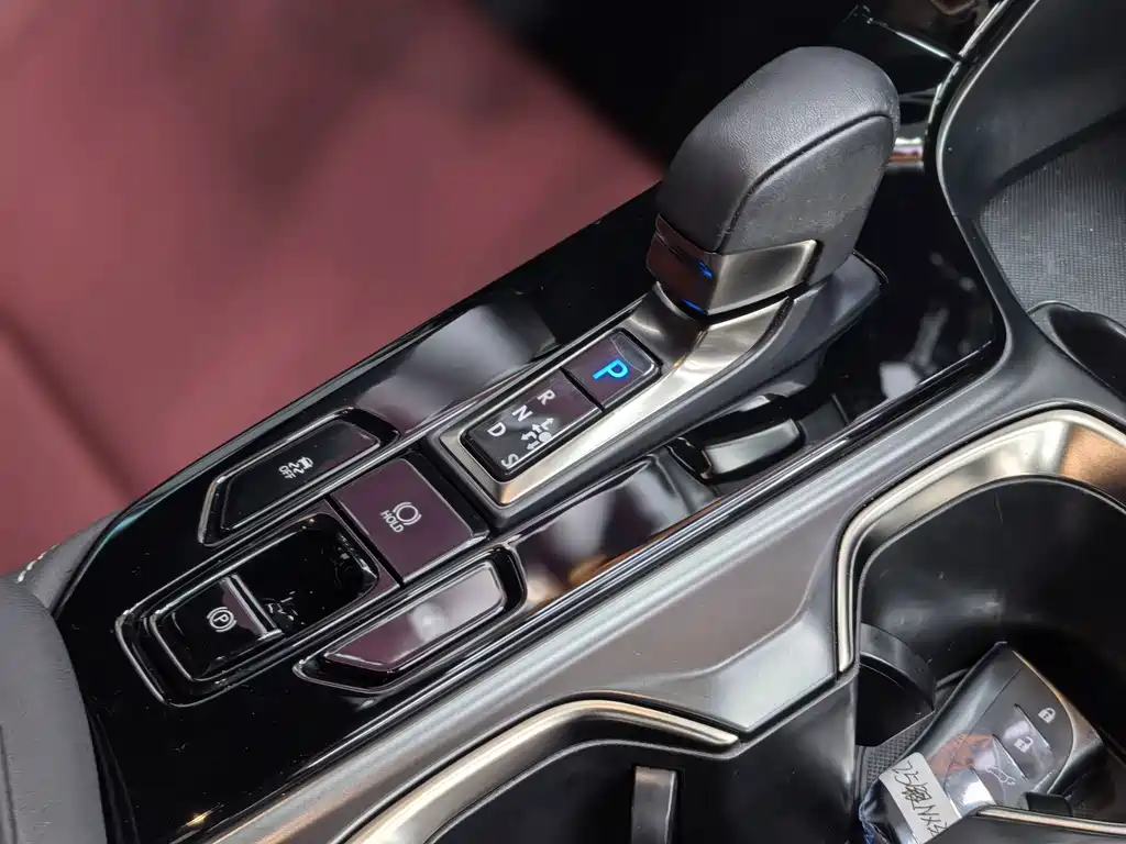 Lexus NX — миниатюра 24