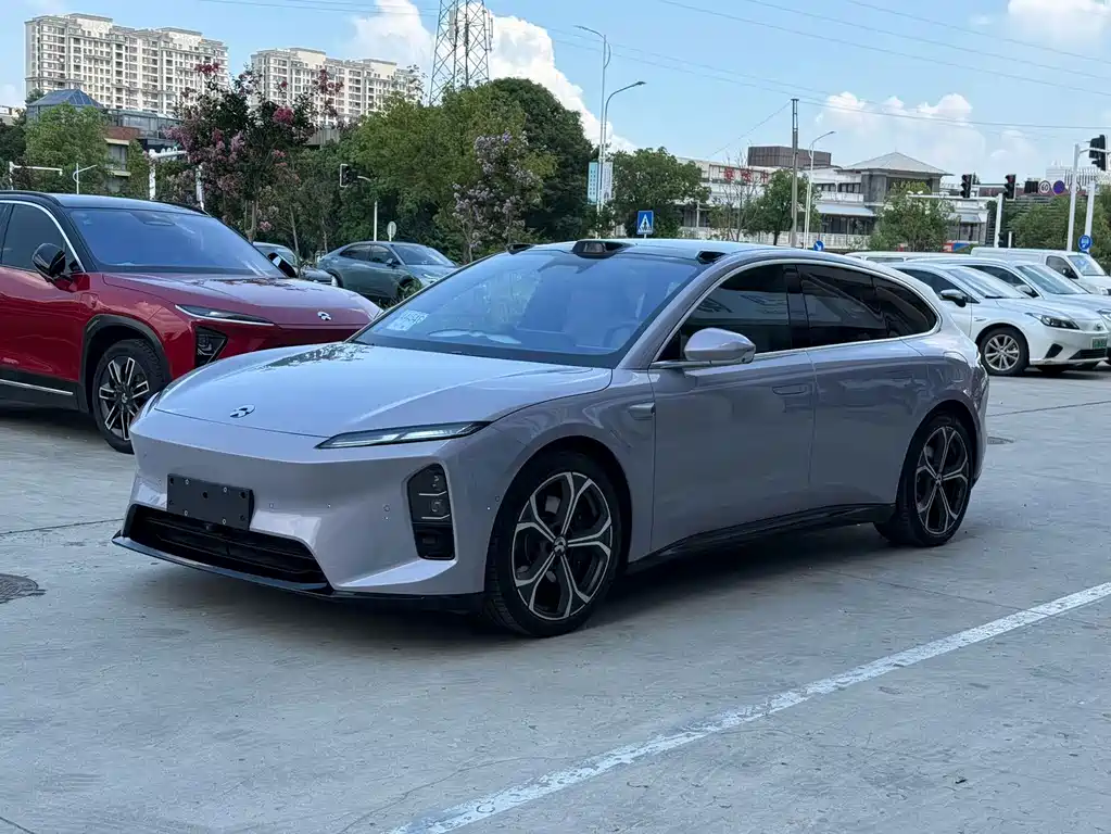 NIO ET5T