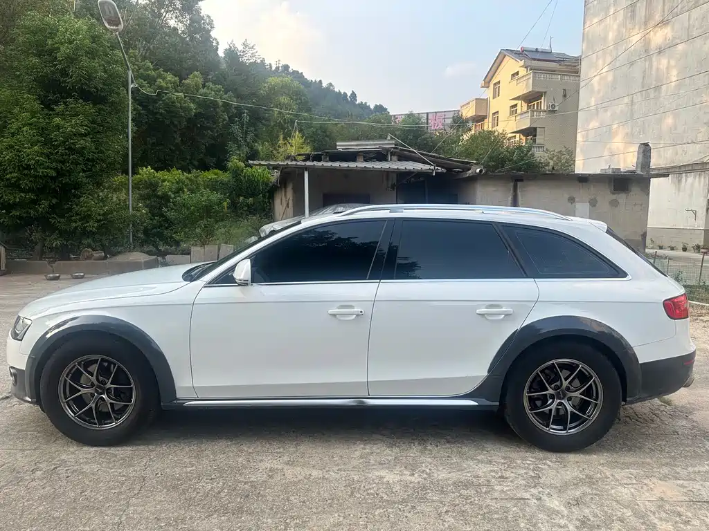 Audi A4 (Import) — миниатюра 3