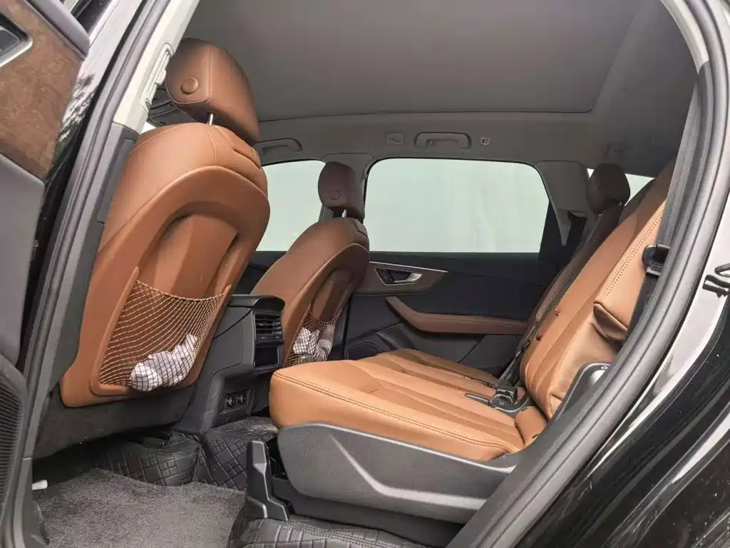 Audi Q7 — миниатюра 14