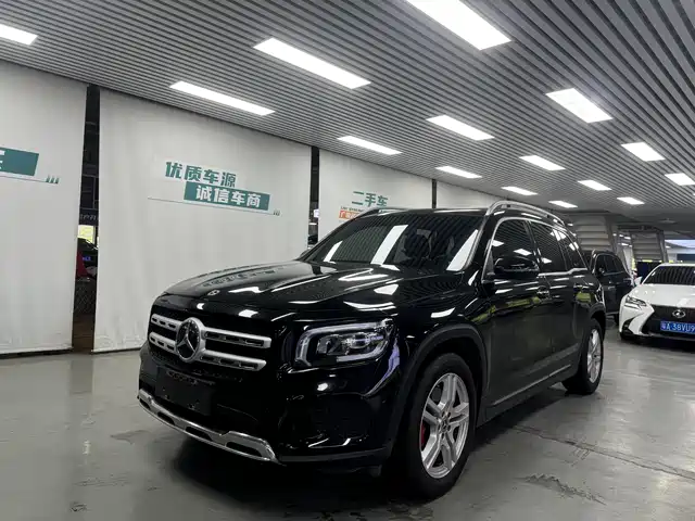 MERCEDES-BENZ  GLB