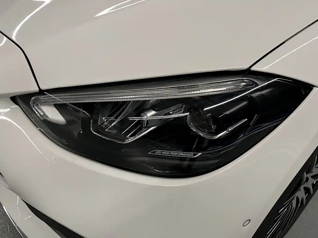 Mercedes-Benz C-Class — миниатюра 5