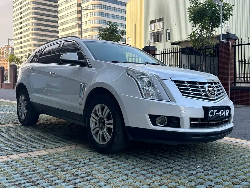 Cadillac SRX — миниатюра 3