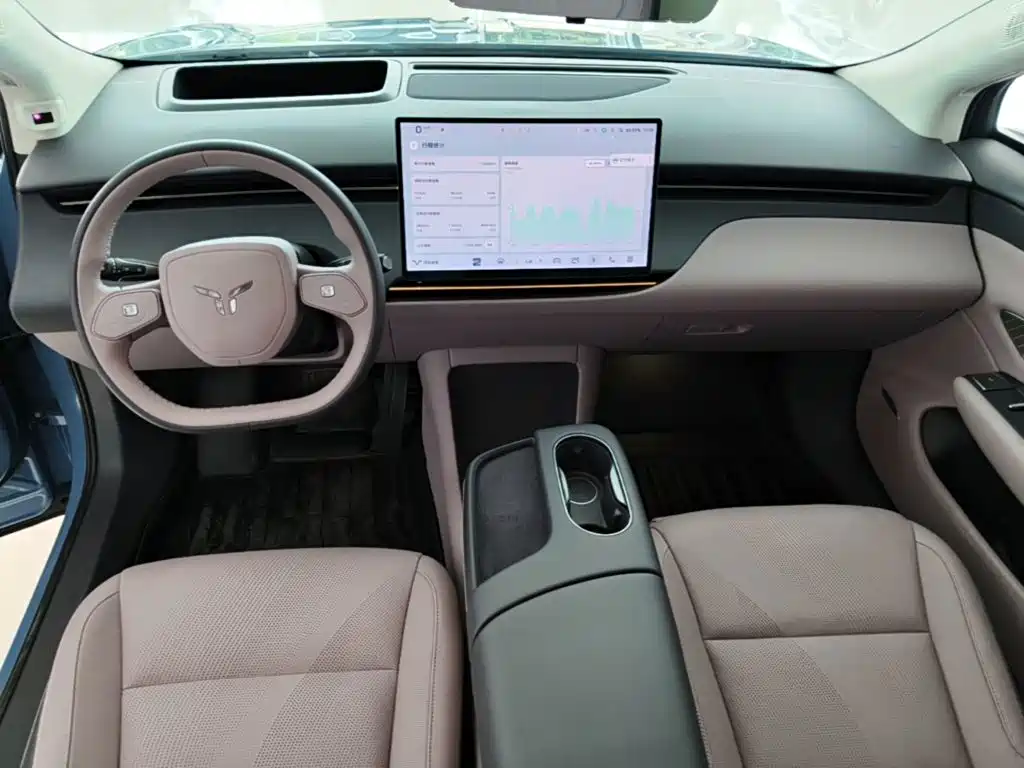 Hongqi Красный флаг Skyman 06 — миниатюра 10