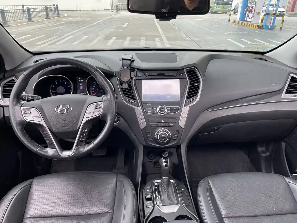 Hyundai Santa Fe — миниатюра 4