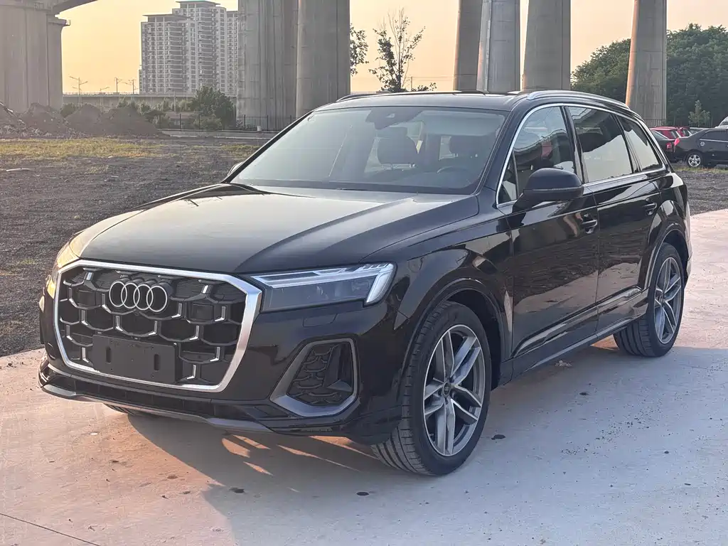 Audi Q7 2024
