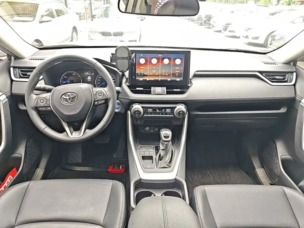 Toyota Wildlander — миниатюра 10