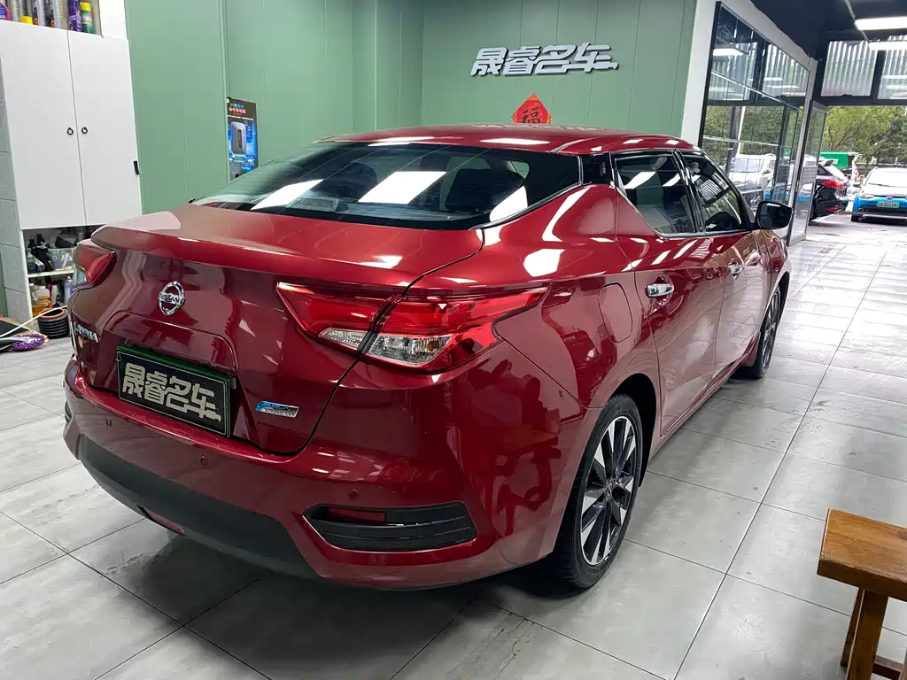 Nissan Bluebird 1.6L CVT Smart Cool Edition, фото 6