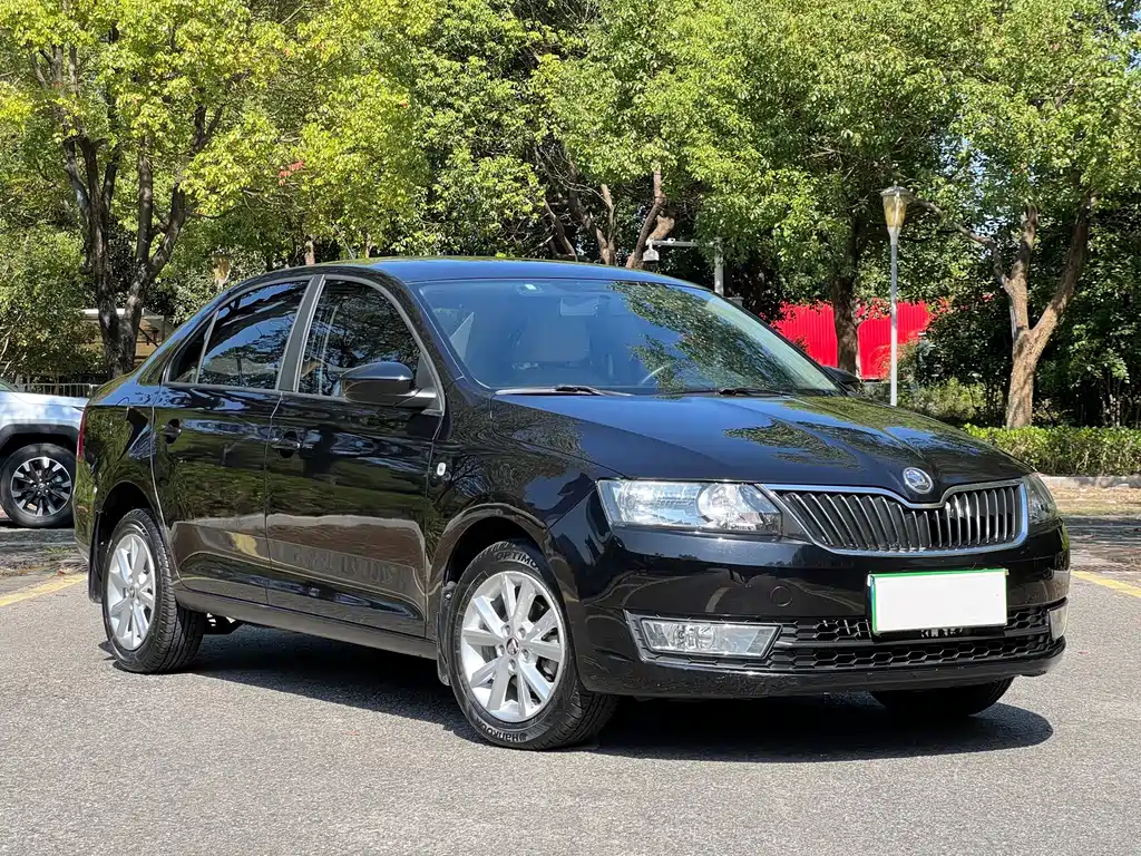Skoda Rapid — миниатюра 3
