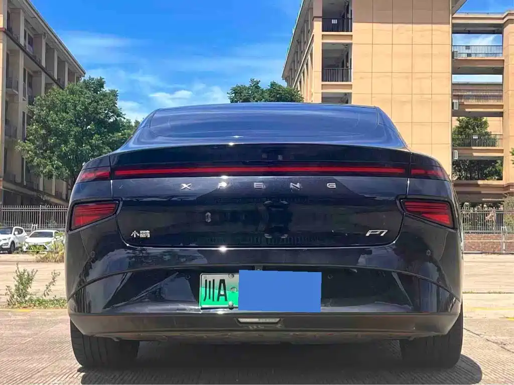 XPeng P7 — миниатюра 10