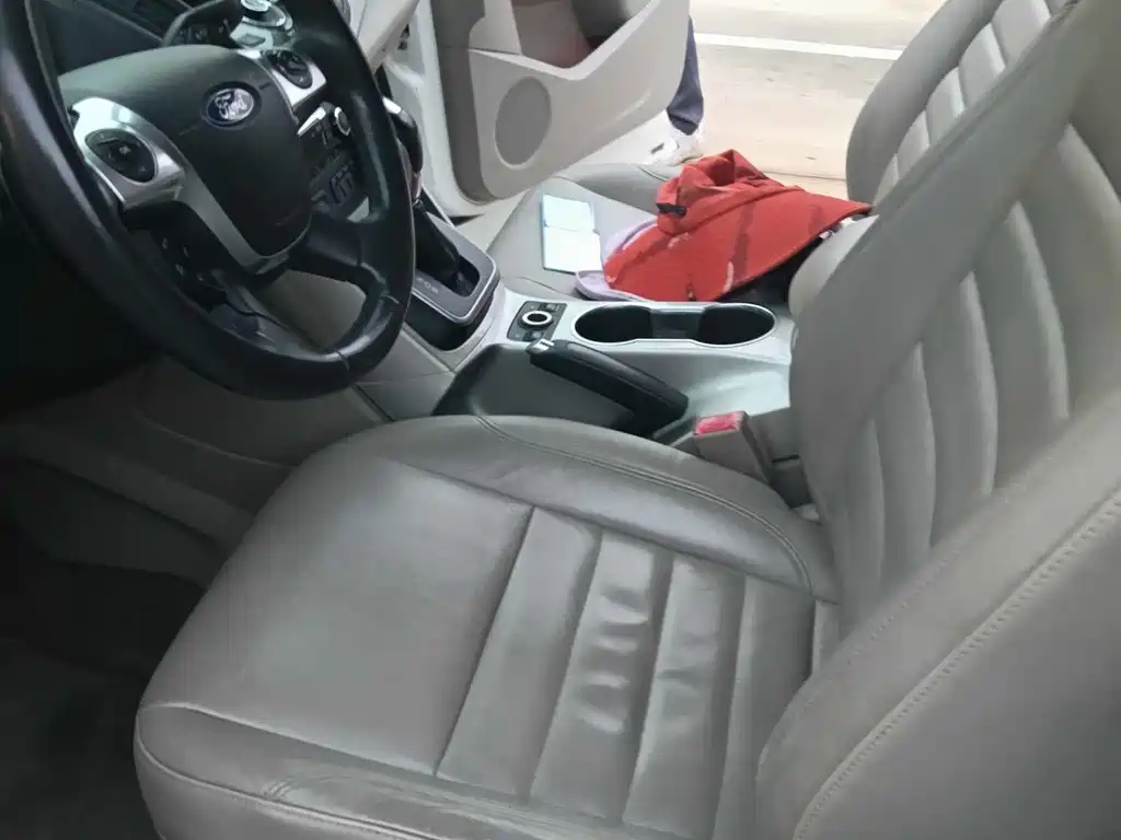 Ford Kuga — миниатюра 2