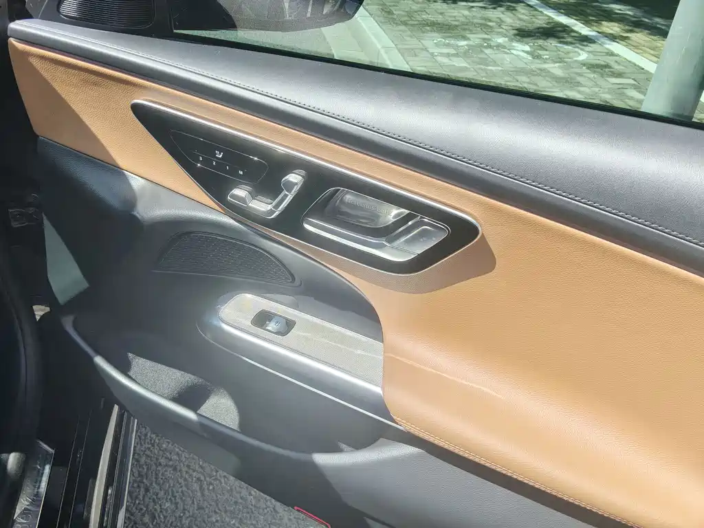 Mercedes-Benz E-Class E 2025 E 260 L Sport
