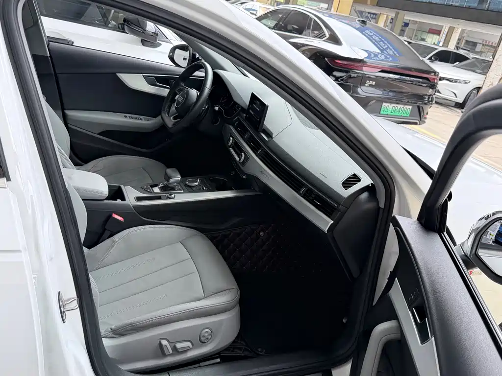 Audi A4L 2019 45 TFSI quattro Sport V