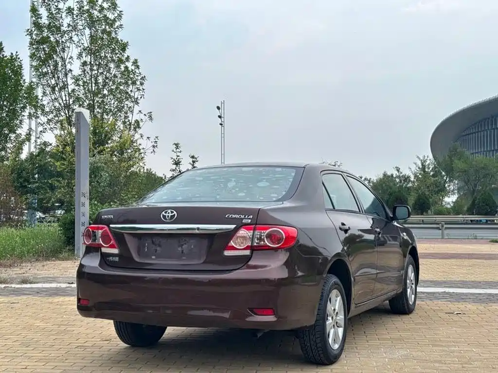 Toyota Corolla — миниатюра 4